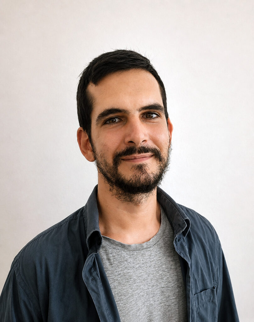 Βασίλης Καλούμενος Καραβάς, ψυχολόγος και ψυχοθεραπευτής